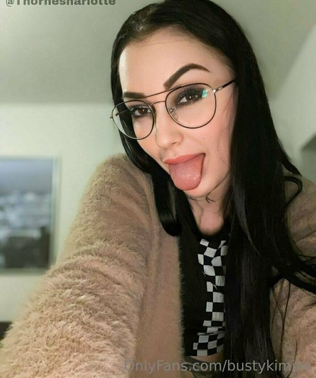 Foto nua vazada do OnlyFans de Bustykimiko