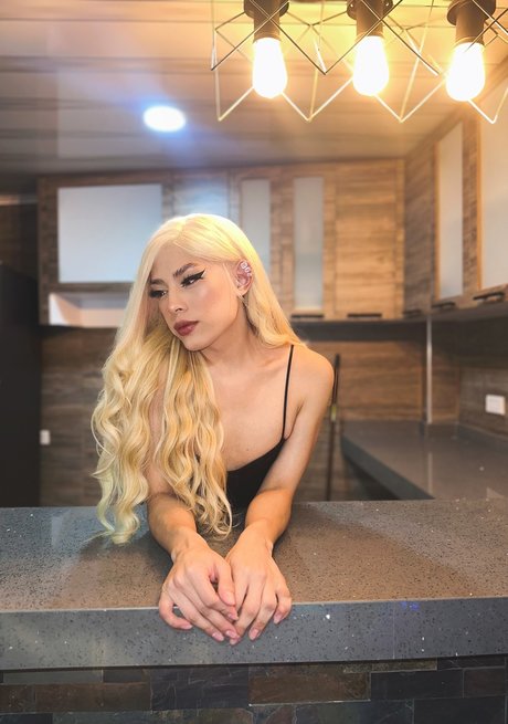 Naken läckt OnlyFans-bild av Saraydollts