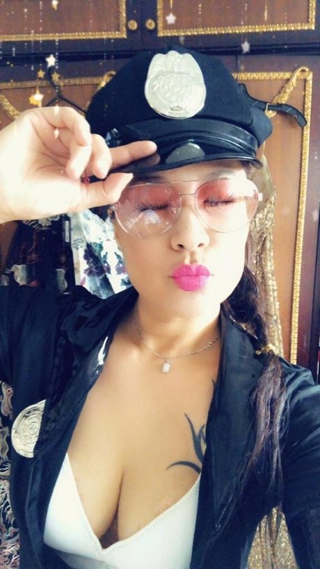Alaston vuotanut OnlyFans-kuva Sandra Holstad