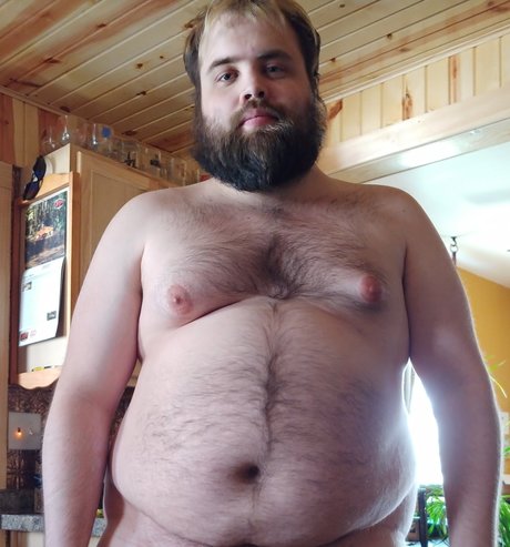 Naken läckt OnlyFans-bild av T