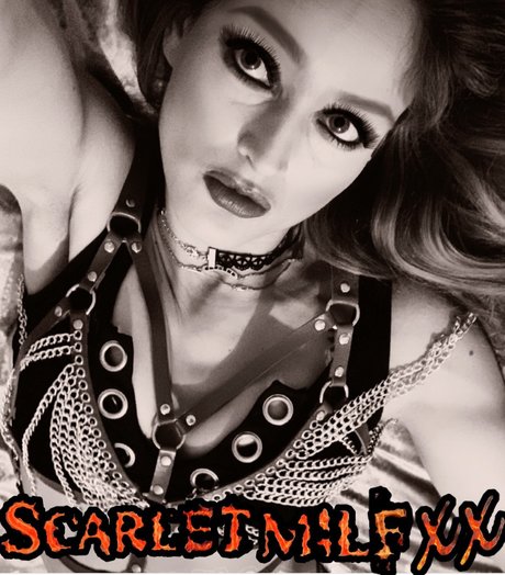 Alaston vuotanut OnlyFans-kuva Scarletmilfxx