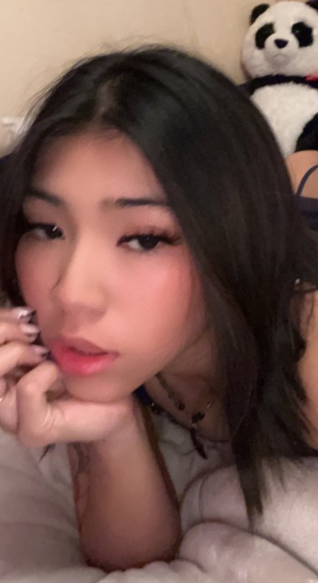 Naken läckt OnlyFans-bild av Lluluuu