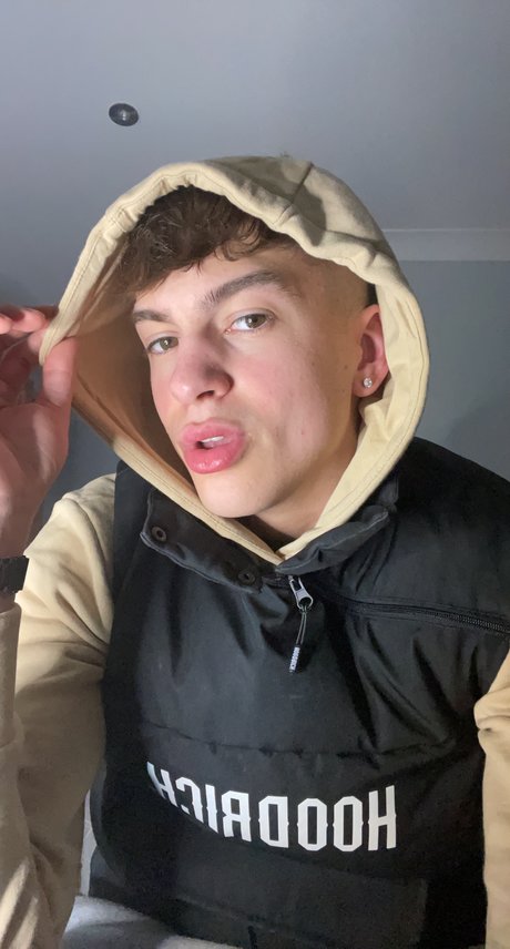 Naken läckt OnlyFans-bild av Harry