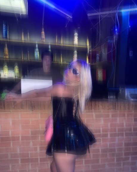 Naakte gelekte OnlyFans-foto van Ya Reis