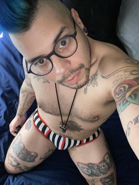 Naken läckt OnlyFans-bild av Spike