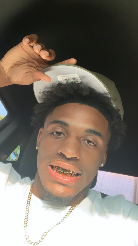 Alaston vuotanut OnlyFans-kuva He4thestreetz