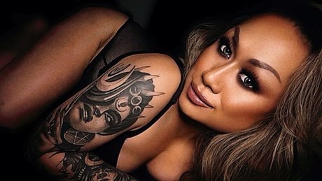 Naken läckt OnlyFans-bild av  Ts Isis Magiqelle  Top 6 