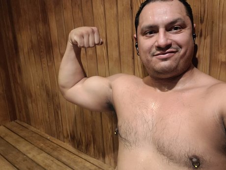 Alaston vuotanut OnlyFans-kuva Bonifico Salinas