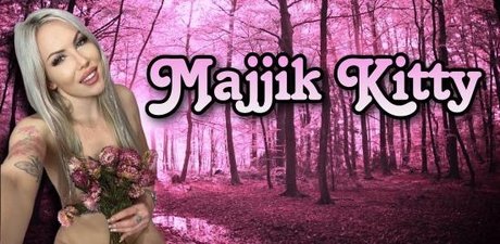 Обнаженная фотография утечки OnlyFans от  Majjik Kitty  Free