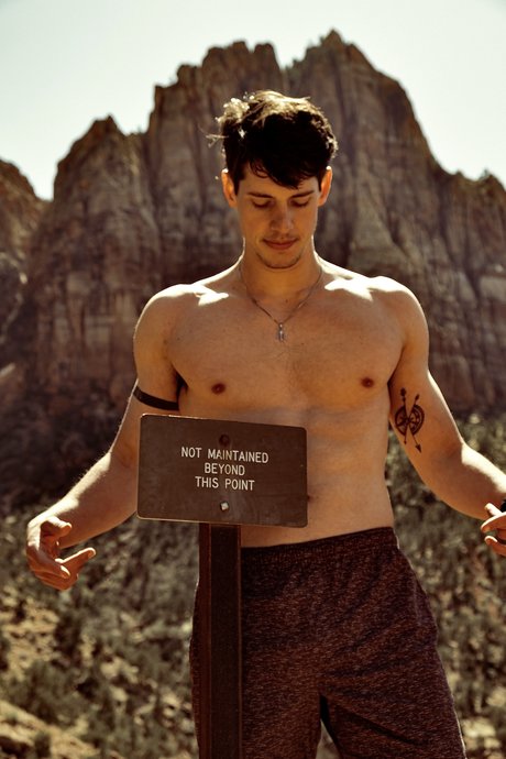 Обнаженная фотография утечки OnlyFans от Hunter Cone