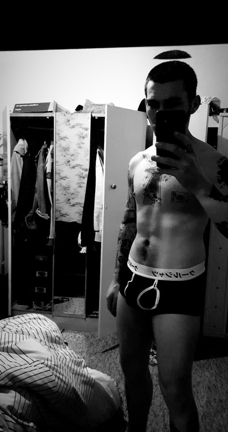 Naken läckt OnlyFans-bild av Nicholas