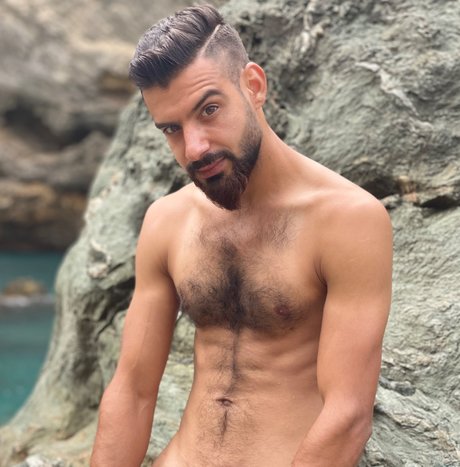 Naken läckt OnlyFans-bild av Kurdish Man Vip