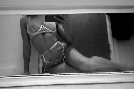 Naken läckt OnlyFans-bild av Harliidavis