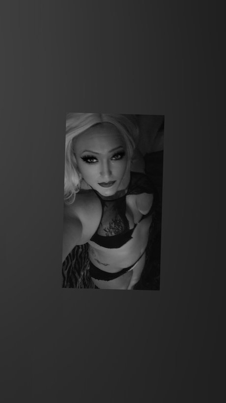 Naken läckt OnlyFans-bild av Mea