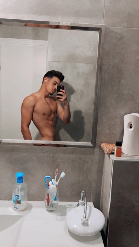 Naken läckt OnlyFans-bild av Orr Krowitz