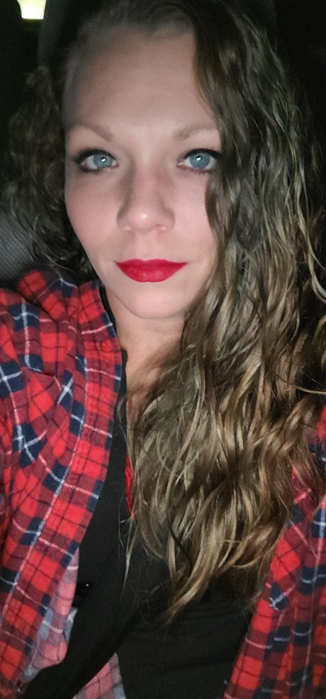 Naken läckt OnlyFans-bild av Hard Hat Hottie