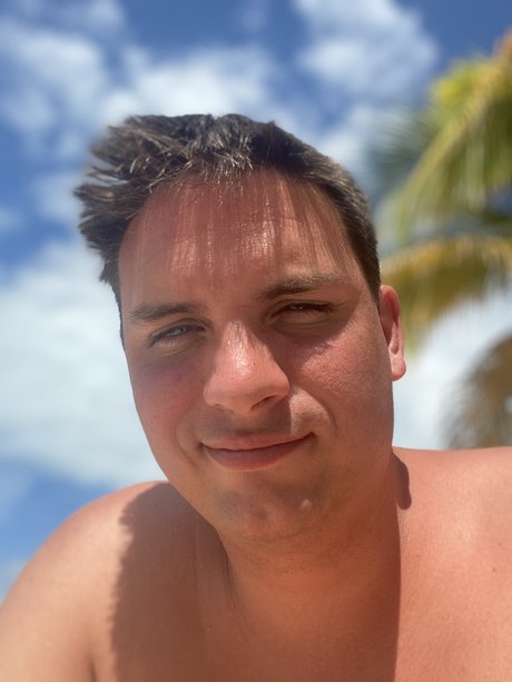 Naken läckt OnlyFans-bild av U7282181