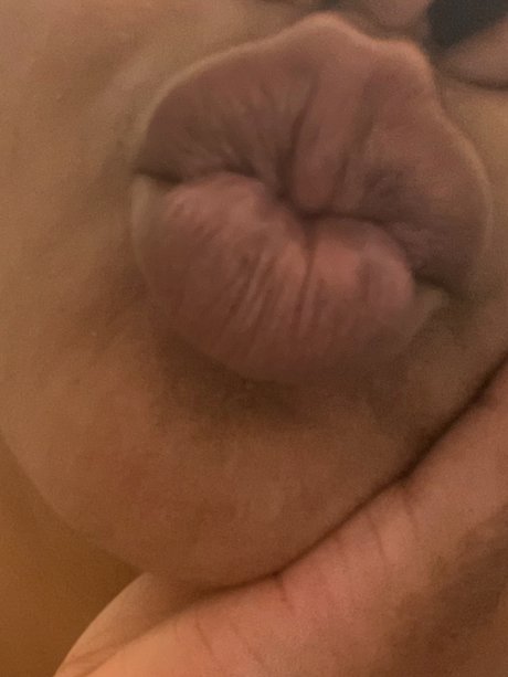 Naken läckt OnlyFans-bild av Queen