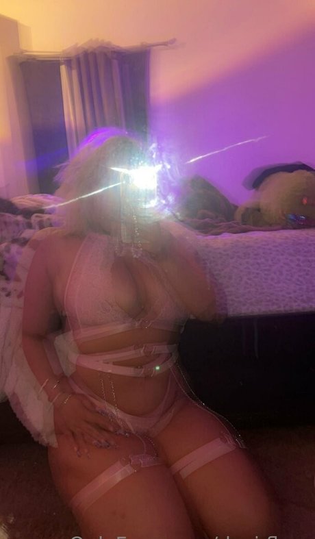 Nagie wyciekłe zdjęcie OnlyFans od Desiflora