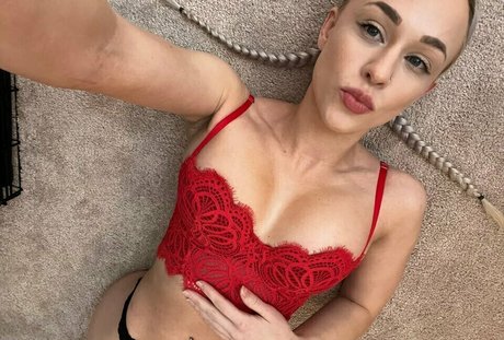 Nahá fotka uniklých OnlyFans od Penelope Ford