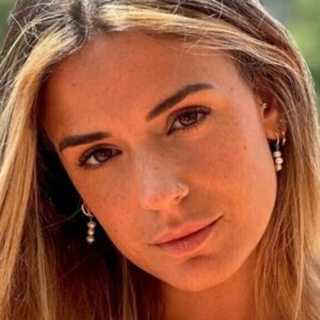 Alasti lekkinud OnlyFans-i pilt Lana Monroe