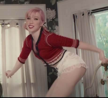 Alasti lekkinud OnlyFans-i pilt Carly Rae Jepsen