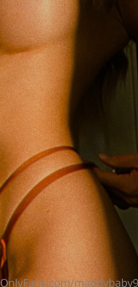 Naken lekkede OnlyFans-bilde av Maddybaby94