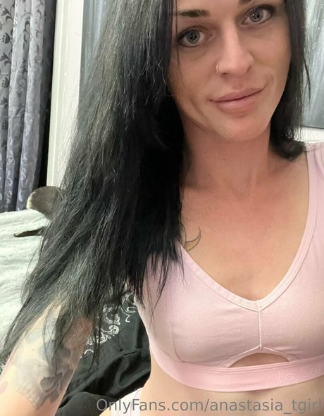 Naken läckt OnlyFans-bild av Anastasiatgirl