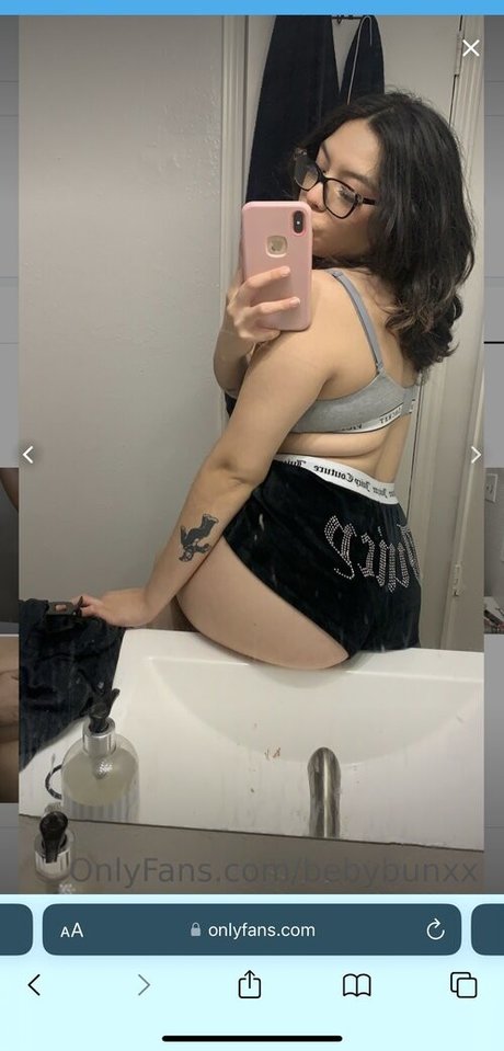 Naken läckt OnlyFans-bild av Bebybunxx