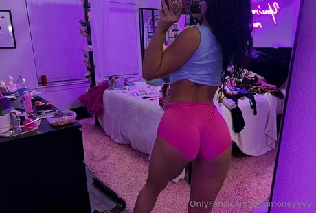 Chloe Swain