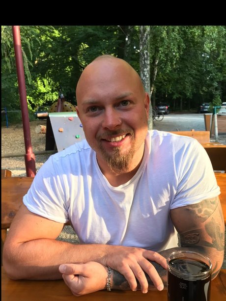 Alaston vuotanut OnlyFans-kuva Carlocock