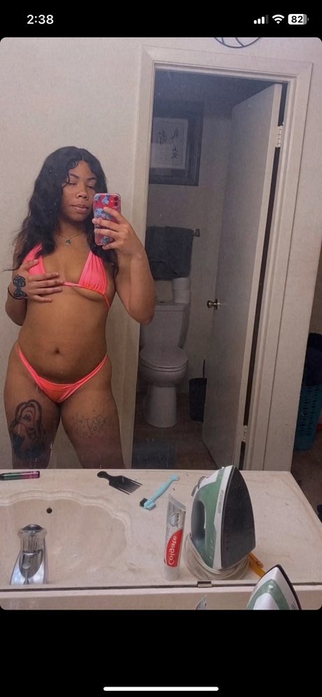Foto nua vazada do OnlyFans de Thatsyellaababe