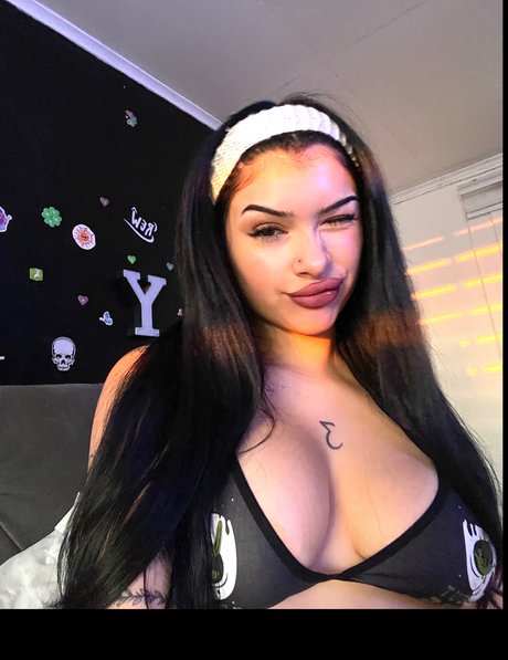 Naken läckt OnlyFans-bild av Yanara Cifuentes