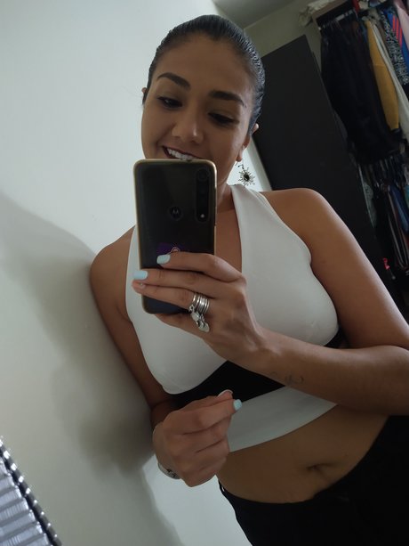 Foto nua vazada do OnlyFans de Gata