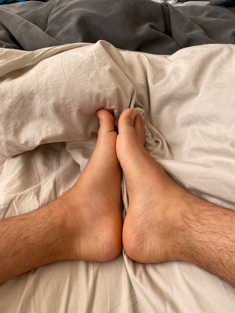 Naken läckt OnlyFans-bild av Feetforfun