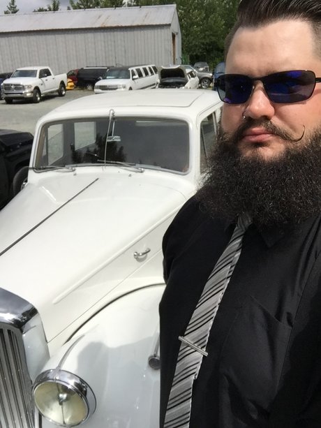 Naken läckt OnlyFans-bild av Mountain Bear
