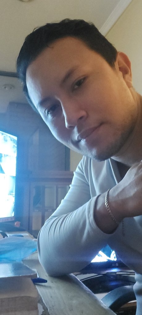 Naken läckt OnlyFans-bild av Crister