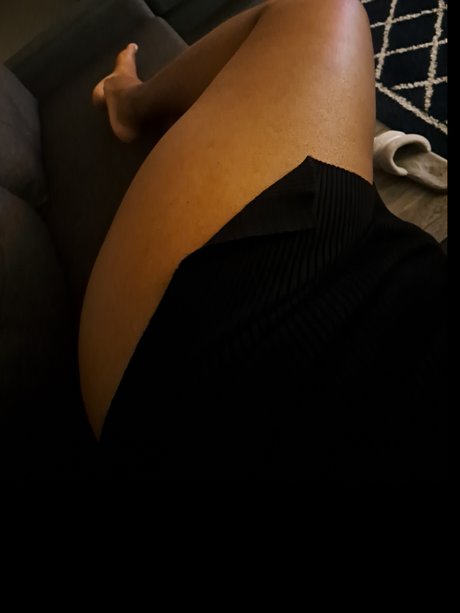 Naken läckt OnlyFans-bild av Teaseme Tee