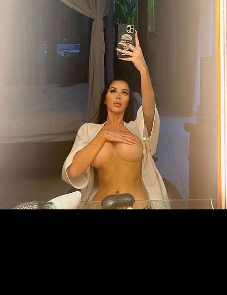 Обнаженная фотография утечки OnlyFans от Elyssa Rose