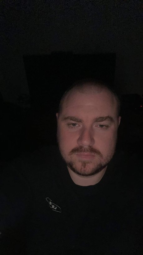 Naken läckt OnlyFans-bild av Jay092