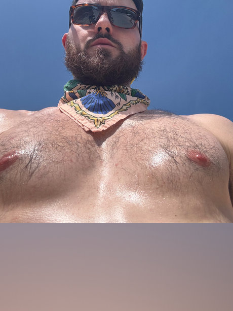Naken läckt OnlyFans-bild av Kslot