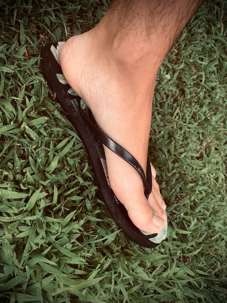 Alaston vuotanut OnlyFans-kuva Male Feet