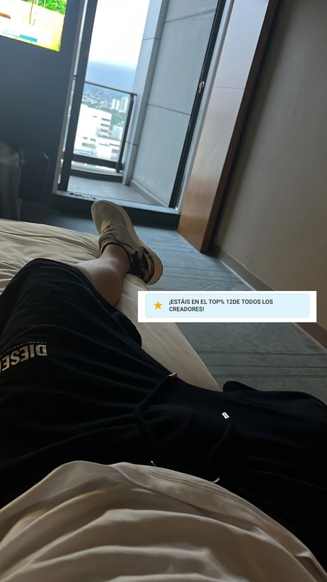 Alaston vuotanut OnlyFans-kuva Alejo Arias