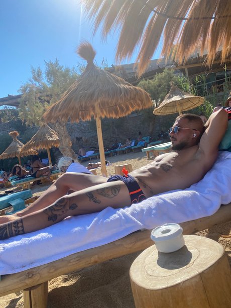 Naken läckt OnlyFans-bild av Thor