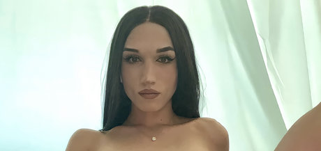 Naken läckt OnlyFans-bild av Bella