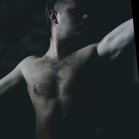 Naken läckt OnlyFans-bild av Ty1er
