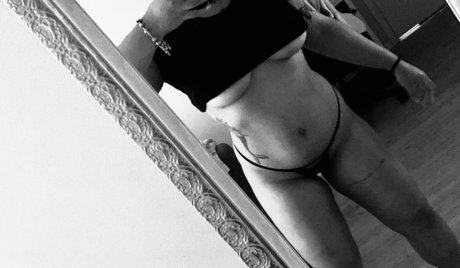 Naken läckt OnlyFans-bild av Mermaidgioo