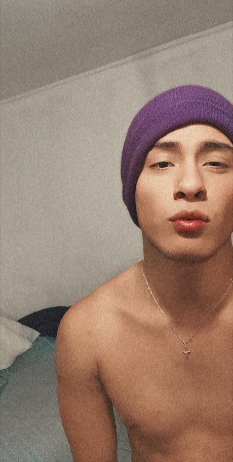 Обнаженная фотография утечки OnlyFans от Adonis