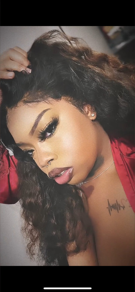 Naken läckt OnlyFans-bild av Prettyassmaniacc