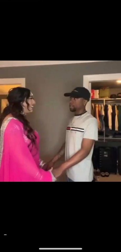 Nøgent lækket OnlyFans-billede af Rakhi Gill